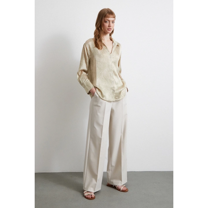 V Yaka Desenli Saten Gömlek Yeşil