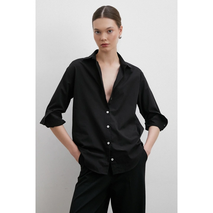 V Yaka Pamuk Gömlek Siyah