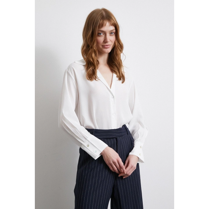 V Yaka Saten Gömlek Ekru