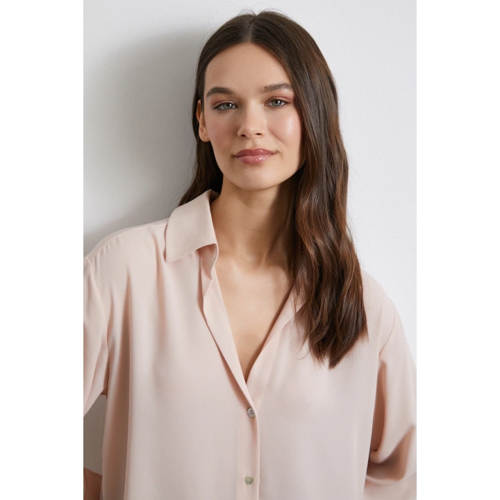 V Yaka Şifon Gömlek Pudra