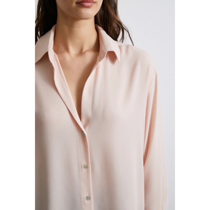 V Yaka Şifon Gömlek Pudra