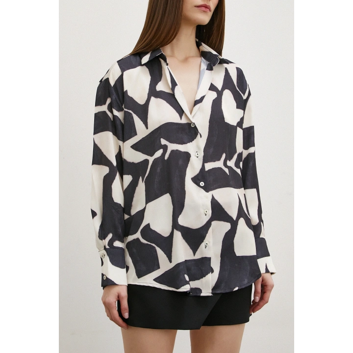 V Yaka Taş Desen Gömlek Siyah