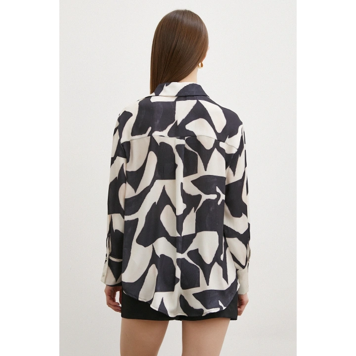 V Yaka Taş Desen Gömlek Siyah