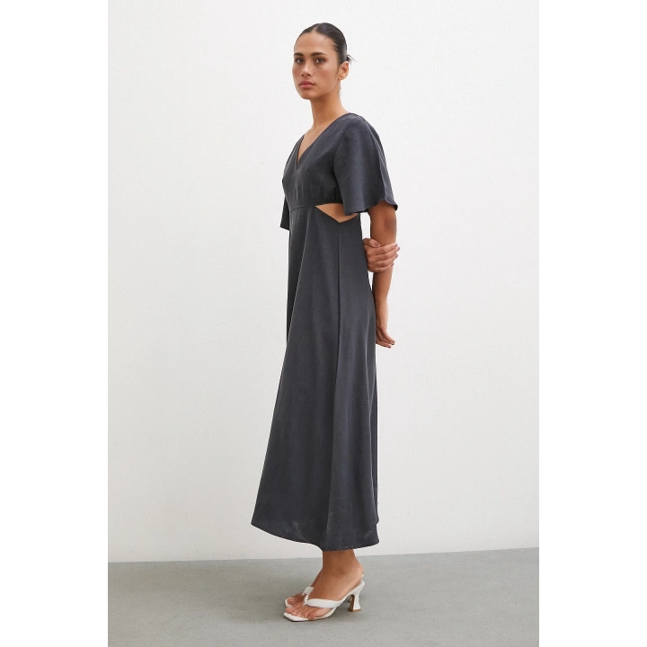 V Yaka Yan Dekolteli  Elbise Antirasit