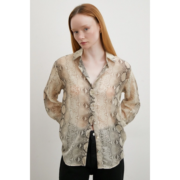 Yılan Derisi Desenli Tül Gömlek Bej