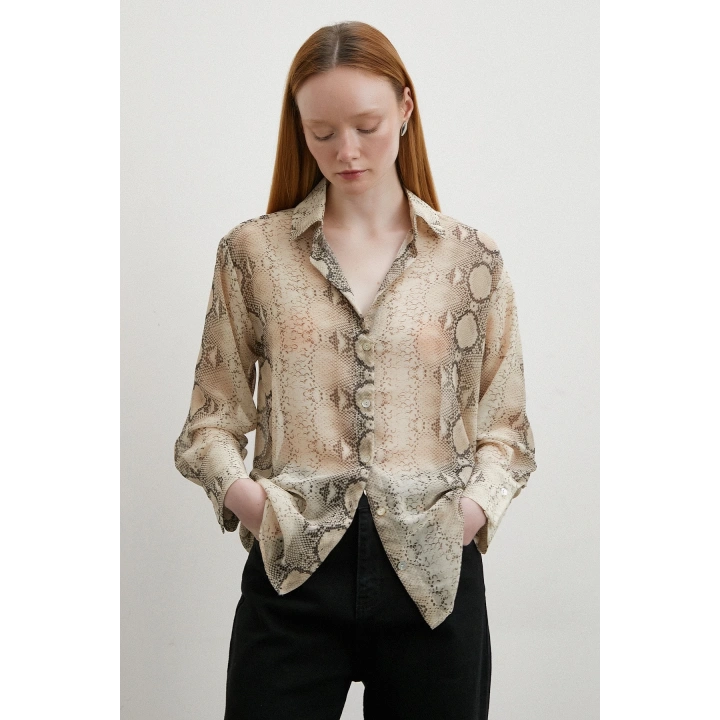 Yılan Derisi Desenli Tül Gömlek Bej