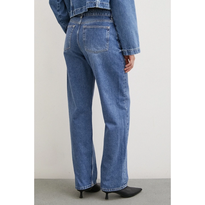 Yüksek Bel Düğme Kapamalı Mom Jean Mavi