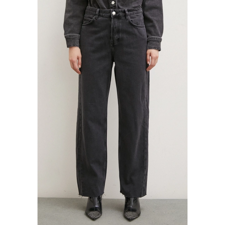 Yüksek Bel Kesik Paça Mom Jean Siyah