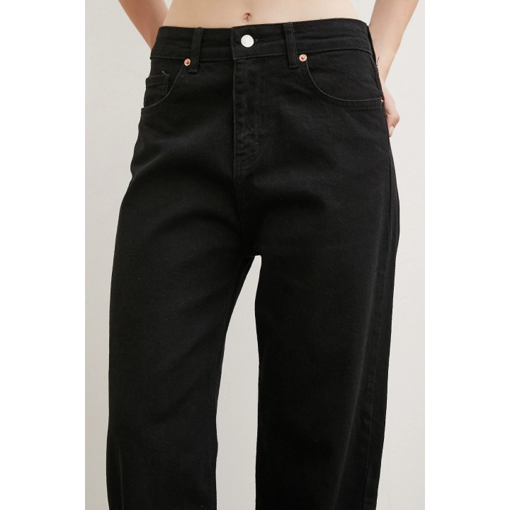Yüksel Bel Kesik Geniş Paça Jean Siyah