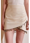 Aksesuar Detaylı Mini Etek Ekru
