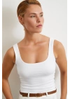 Askılı Basic Top Beyaz