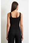 Askılı Basic Top Siyah