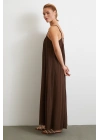 Askılı Piliseli Geniş Elbise Kahve