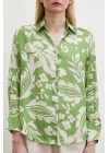 Çiçek Desenli Saten Gömlek Yeşil