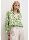 Çiçek Desenli Saten Gömlek Yeşil