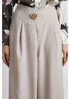 Düğme Detaylı Pensli Dökümlü Pantolon Bej