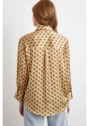 Geometrik Desenli Saten Gömlek Bej