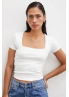 Kare Yaka T-shirt Beyaz