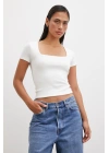 Kare Yaka T-shirt Beyaz