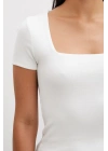 Kare Yaka T-shirt Beyaz