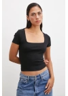 Kare Yaka T-shirt Siyah