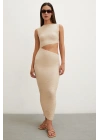 Sıfır Kol Yırtmaçlı Elbise Bej