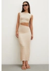 Sıfır Kol Yırtmaçlı Elbise Bej