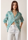 V Yaka Desenli Saten Gömlek Yeşil