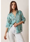 V Yaka Desenli Saten Gömlek Yeşil