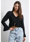 V Yaka Fırfırlı Bluz Siyah