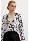 V Yaka Leopar Desen Gömlek Siyah