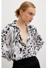 V Yaka Leopar Desen Gömlek Siyah