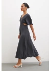 V Yaka Yan Dekolteli  Elbise Antirasit