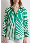Zebra Desen V Yaka Gömlek Yeşil
