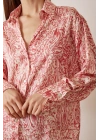 V Yaka Desenli Saten Gömlek Kırmızı