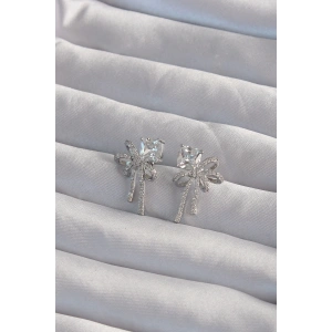 Pirinç Gümüş Renk Kare Zirkon Taşlı Fiyonk Küpe