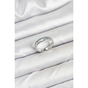 Pirinç Gümüş Renk Sıralı Zirkon Taşlı Kutup Yıldızı Model Kadın Yüzük