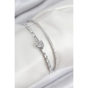 Pirinç Zirkon Taşlı Kalp Model Gümüş Renk Kadın Bileklik