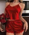 Kırmızı İnce Askılı Dantel İşlemeli Saten Şortlu Takım