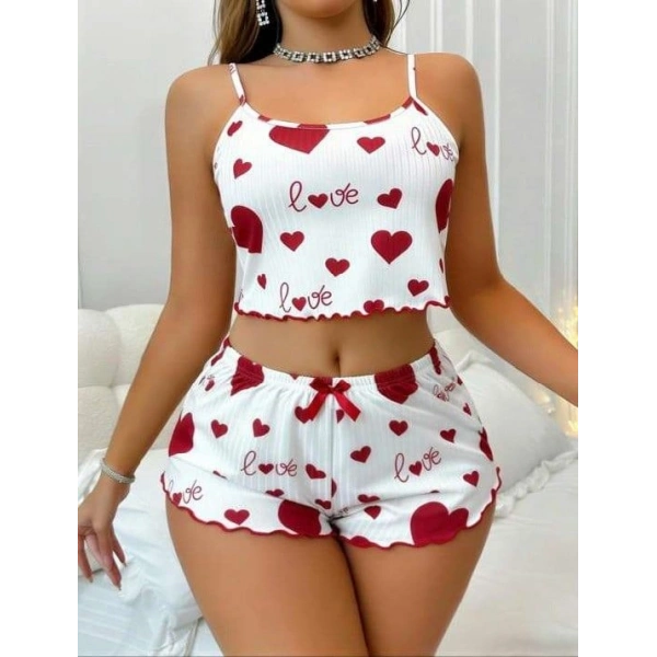 Beyaz Üstüne Kırmızı Kalp Desenli Askılı Şortlu Pijama Takımı