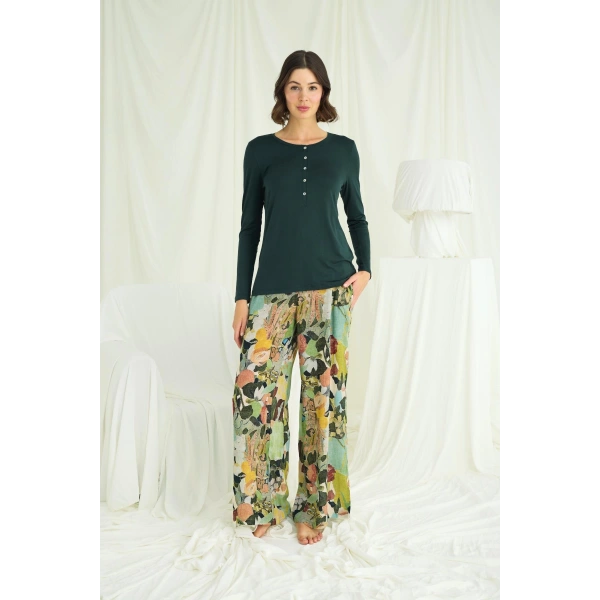 Çiçek Ve Yaprak Desenli Pijama Takımı