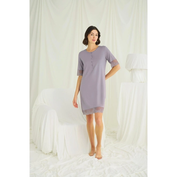 Dantel Detaylı Kısa Kollu Ve Önü Düğmeli Gecelik