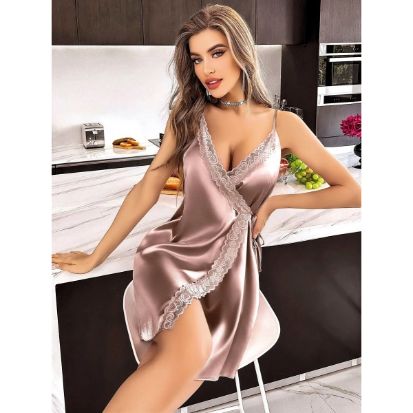 Dantel Kenarlı İnce Askılı Vizon Mini Saten Gecelik