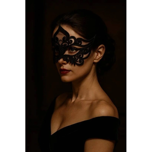 Dantel Maskeli Balo Maskesi