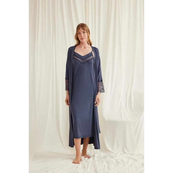 Dekolteli Yakası Ve Kolu Dantelli Sabahlık Takımı