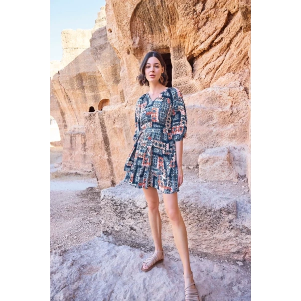 Etnik Desenli Truvakar Kollu V Yaka Elbise