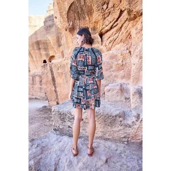 Etnik Desenli Truvakar Kollu V Yaka Elbise