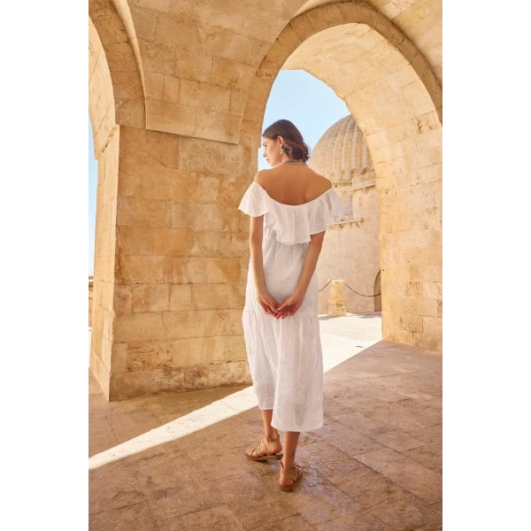 Pamuklu Kayık Yakalı Elbise