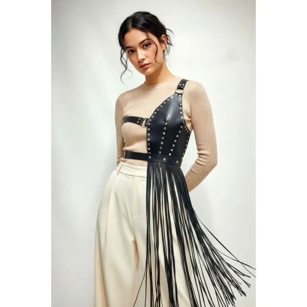 Siyah Etek Deri Zımbalı Asimetrik Püsküllü - Brf1014