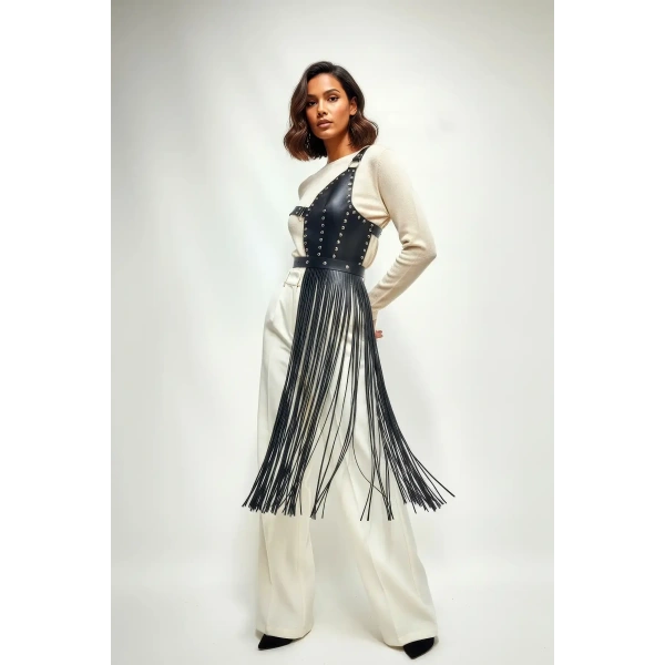 Siyah Etek Deri Zımbalı Asimetrik Püsküllü - Brf1014